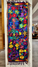 Load image into Gallery viewer, Guatemala - Floral Table Runner