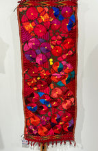 Load image into Gallery viewer, Guatemala - Floral Table Runner