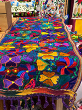 Load image into Gallery viewer, Guatemala - Floral Table Runner