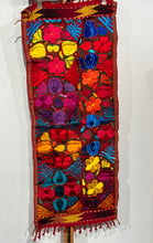Load image into Gallery viewer, Guatemala - Floral Table Runner