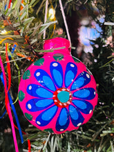 Load image into Gallery viewer, Hand-painted Flower Ornaments