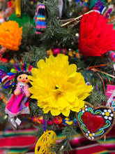 Load image into Gallery viewer, Flower Ornament Christmas