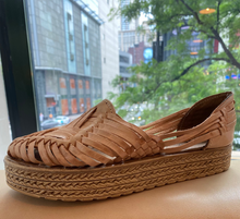 Load image into Gallery viewer, Women’s Mexican Huarache Sandals -- platform