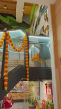 Load and play video in Gallery viewer, Cempasúchil PomPom garland flowers
