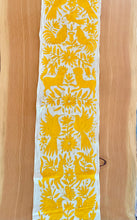 Load image into Gallery viewer, Otomí - Tenango table runner