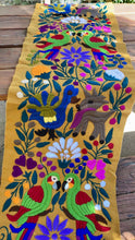 Load image into Gallery viewer, "Bosque" Embroidered Tropical Table Runner