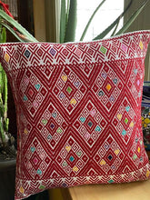 Load image into Gallery viewer, Handwoven "Larrainzar" Cotton Pillowcase