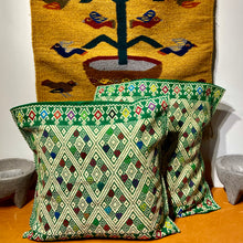 Load image into Gallery viewer, Handwoven "Larrainzar" Cotton Pillowcase