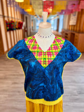 Load image into Gallery viewer, Handmade Mexican Huipil — Oaxaca— Blue/Pink