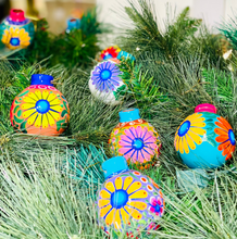 Load image into Gallery viewer, Hand-painted Flower Ornaments