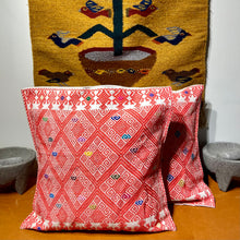 Load image into Gallery viewer, Handwoven "Larrainzar" Cotton Pillowcase