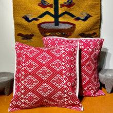 Load image into Gallery viewer, Handwoven "Larrainzar" Cotton Pillowcase