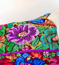 Load image into Gallery viewer, Handmade Guatemalan Huipil — Pájaros Rojos