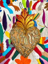 Load image into Gallery viewer, Mexican "Milagros" Heart (7")
