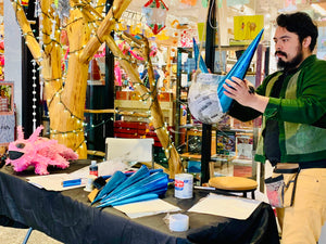 Piñata Navideña Master Class with Arturo from Netflix's "Piñata Masters" Saturday, December 14.