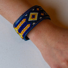 Load image into Gallery viewer, &quot;Amistad&quot; Handwoven Bracelet
