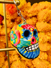Load image into Gallery viewer, Keychain Skull
