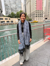Load image into Gallery viewer, Lightweight "Brisas" Rebozo

