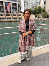 Load image into Gallery viewer, Lightweight "Brisas" Rebozo
