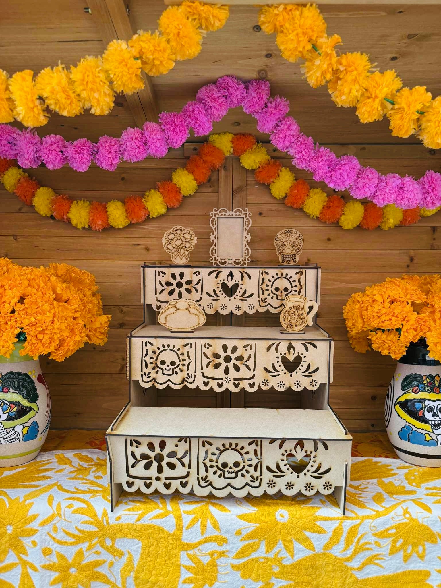 Mini Ofrenda Rug Mini Wood Altar -Ofrenda – Colores Mexicanos: Chicago's Mexican Gift Shop