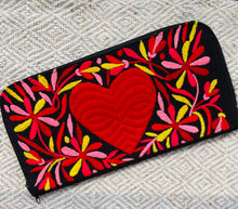 Load image into Gallery viewer, Otomi, Fiesta Clutch
