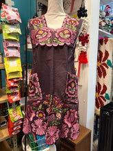 Load image into Gallery viewer, Oaxacan Traditional Cooking Apron
