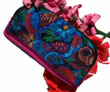 Load image into Gallery viewer, Guatemalan Embroidered Clutch
