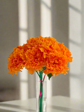 Load image into Gallery viewer, Cempasuchil flower bouquet
