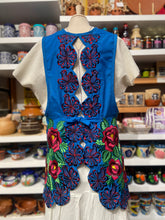 Load image into Gallery viewer, Oaxacan Traditional Cooking Apron
