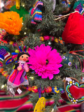 Load image into Gallery viewer, Flower Ornament Christmas
