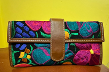 Load image into Gallery viewer, La Flor Wallet
