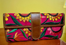 Load image into Gallery viewer, Sunflower Clutch Wallet
