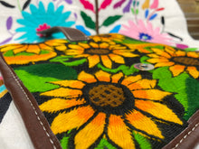 Load image into Gallery viewer, Girasol Clutch Wallet
