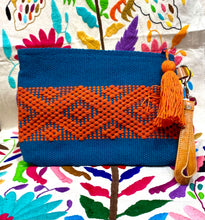 Load image into Gallery viewer, Jalieza &quot;Carteron&quot; Clutch

