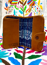 Load image into Gallery viewer, Guatemalan Passport Wallet

