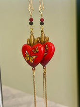 Load image into Gallery viewer, Edith Orozco Corazón Pendant Earring
