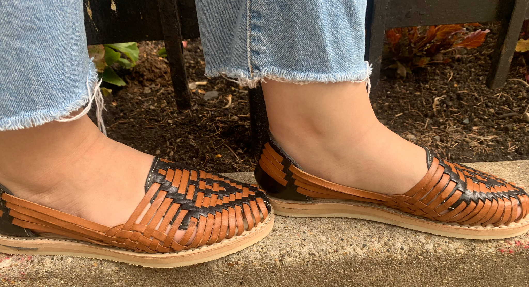 Women s Mexican Huarache Sandals Tan Black Leather Colores Mexicanos Chicago s Mexican Gift Shop