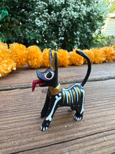 Load image into Gallery viewer, Mini Día de Muertos Calavera Alebrijes - Mexican Carved Spirit Animals
