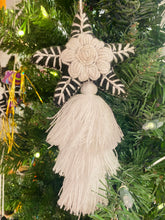 Load image into Gallery viewer, Handmade estrella Plushy ornament
