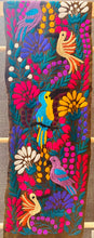 Load image into Gallery viewer, &quot;Bosque&quot; Embroidered Tropical Table Runner
