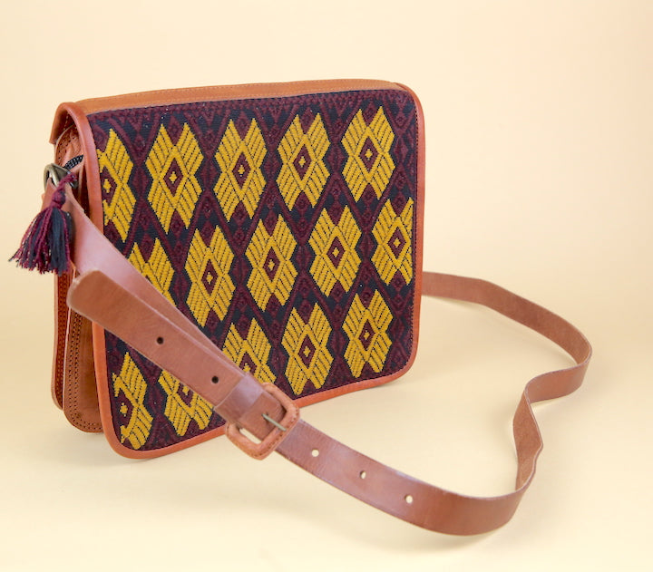 Larrainzar Leather Crossbody (bag)