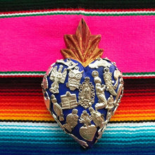 Load image into Gallery viewer, Mexican &quot;Milagros&quot; Heart Wall Hanging (5&quot;)

