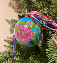 Load image into Gallery viewer, Oaxacan Painted Gourd Ornaments
