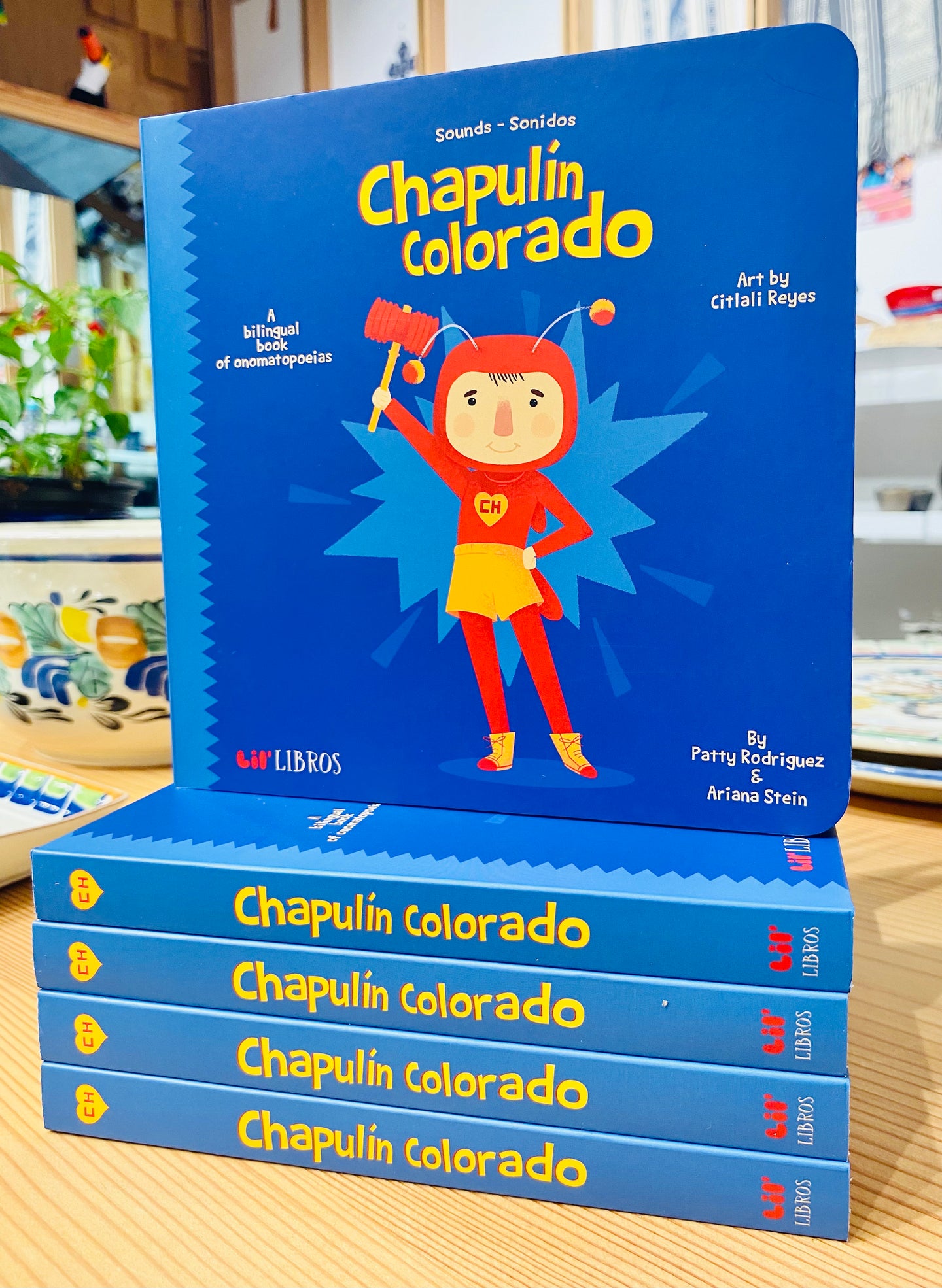 Kids’ Bilingual Book: Sounds with el Chapulín Colorado