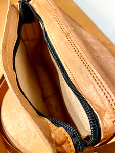 Larrainzar Leather Crossbody (bag)