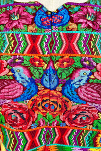Handmade Guatemalan Huipil — Pájaros Rojos