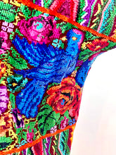 Load image into Gallery viewer, Handmade Guatemalan Huipil — Pájaros Rojos
