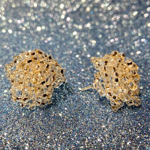 “Chaquira” Beaded Stud Earrings — La flor